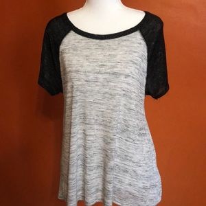 AEO Shortsleeved Tee Shirt Gray Black Small